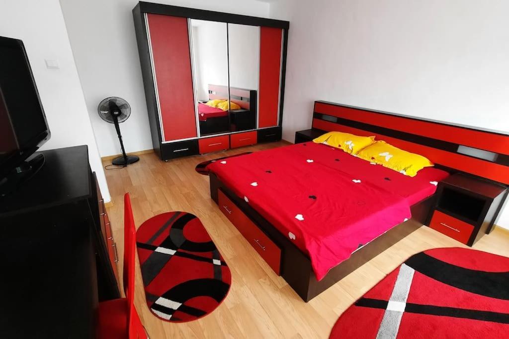 Modern Semi-Central 1 Bedroom Apartment, 3 Parks Nearby Bucharest Exterior photo